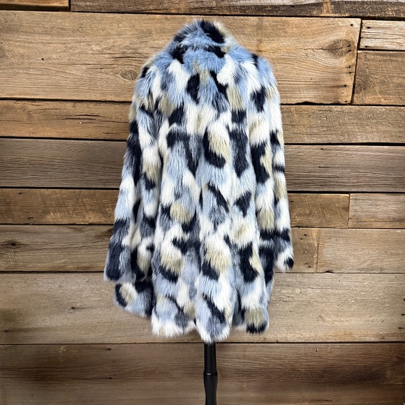 Ulla Popken Blue and Cream Faux Fur winter coat, Size 24/26 - Picture 6 of 7